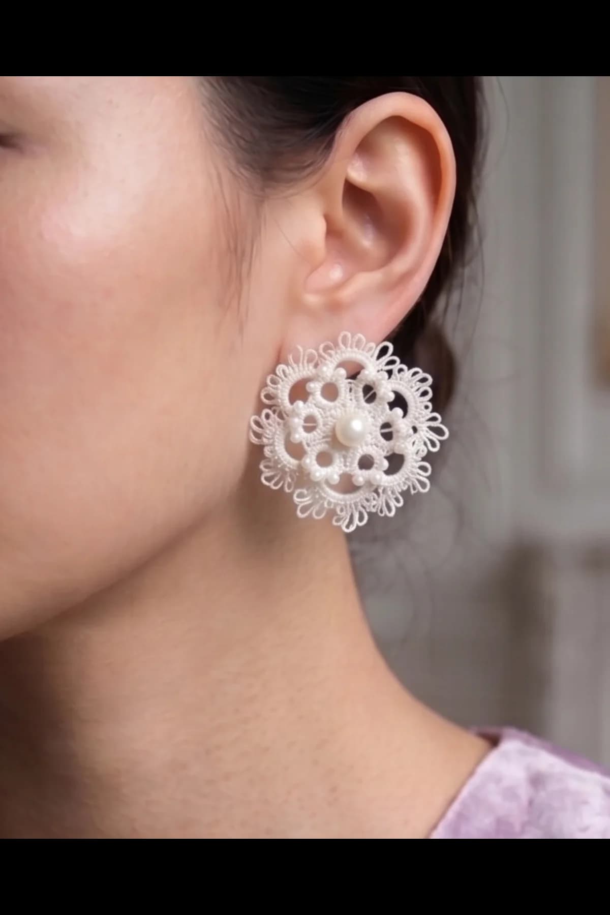 Hand knitted flower shape white big studs